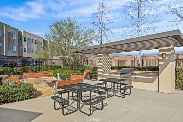 $638,000 | 762 Chandler Walk, Upland, CA 91786