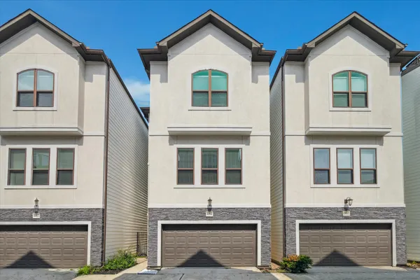 $3,100 | 829 Wakefield Drive, Unit B, Houston, TX 77018