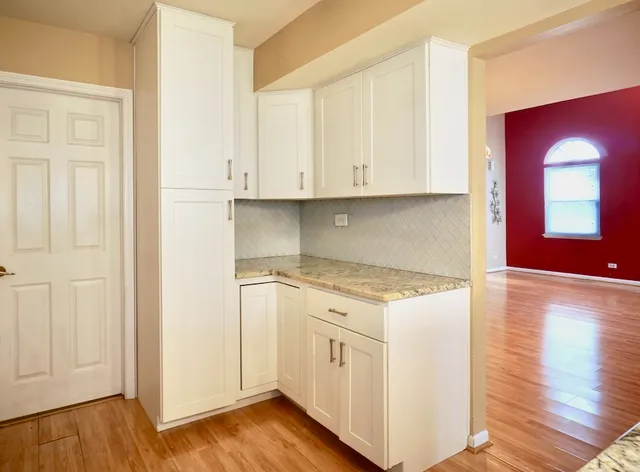 $3,600 | 384 Bentley Place, Buffalo Grove, IL 60089