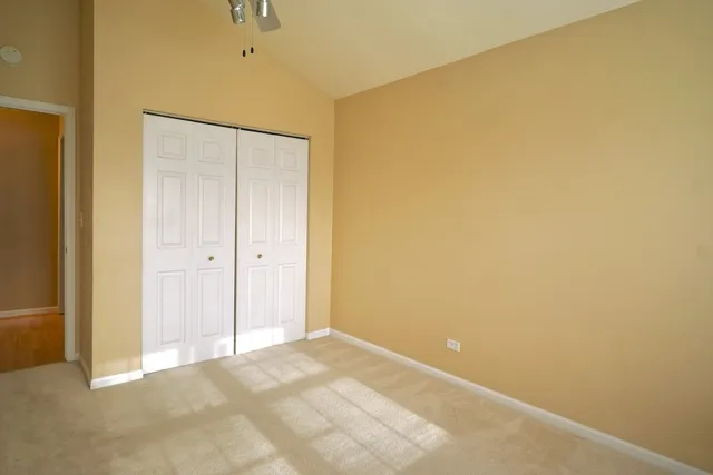 $3,600 | 384 Bentley Place, Buffalo Grove, IL 60089