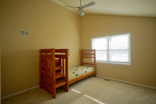 $3,600 | 384 Bentley Place, Buffalo Grove, IL 60089