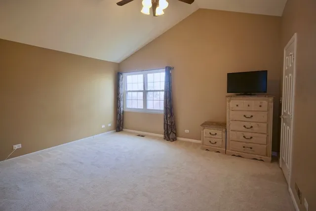 $3,600 | 384 Bentley Place, Buffalo Grove, IL 60089