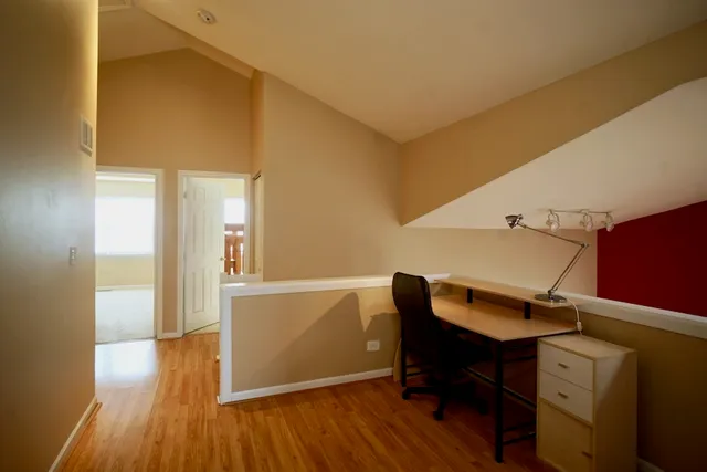 $3,600 | 384 Bentley Place, Buffalo Grove, IL 60089