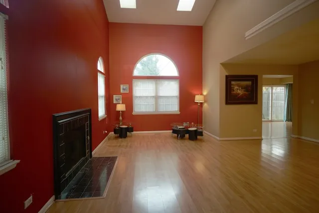 $3,600 | 384 Bentley Place, Buffalo Grove, IL 60089