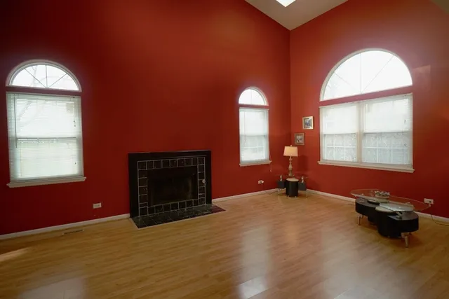 $3,600 | 384 Bentley Place, Buffalo Grove, IL 60089