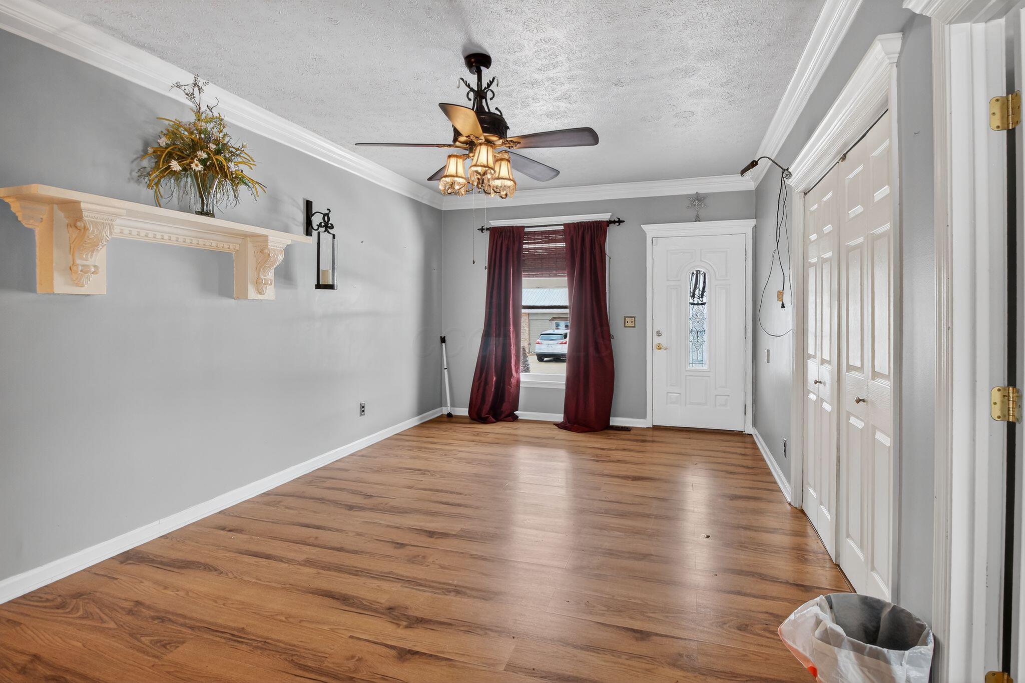 2101 West College Road Syracuse, OH 45779 - Photo 6 of 25 6
