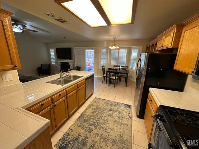 $400,000 | Undisclosed Address, Delano, CA 93215