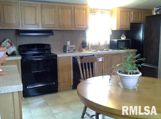 409 Main Street Buckner, IL 62819 - Photo 10 of 17 Gallery Image 10