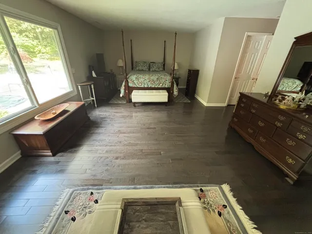 $739,999 | 80 Pine Hollow Drive, Middlebury, CT 06762