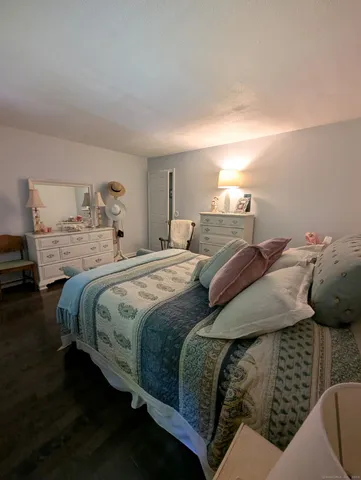 $739,999 | 80 Pine Hollow Drive, Middlebury, CT 06762