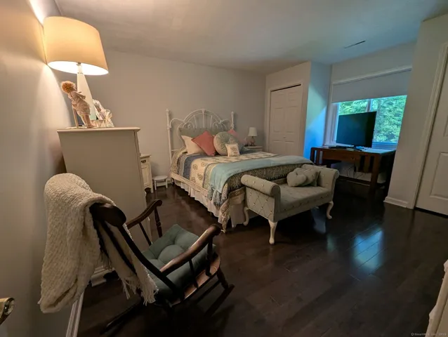 $739,999 | 80 Pine Hollow Drive, Middlebury, CT 06762