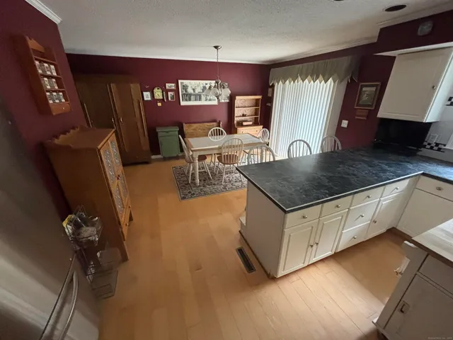 $739,999 | 80 Pine Hollow Drive, Middlebury, CT 06762