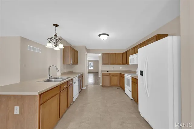 $275,000 | 12 Liberty Landing, Herculaneum, MO 63048