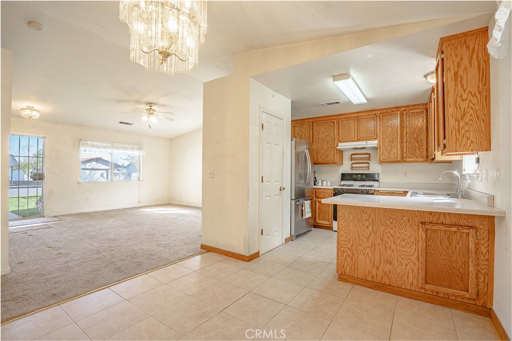 430 North Spring Street Susanville, CA 96130 - Photo 5 of 42