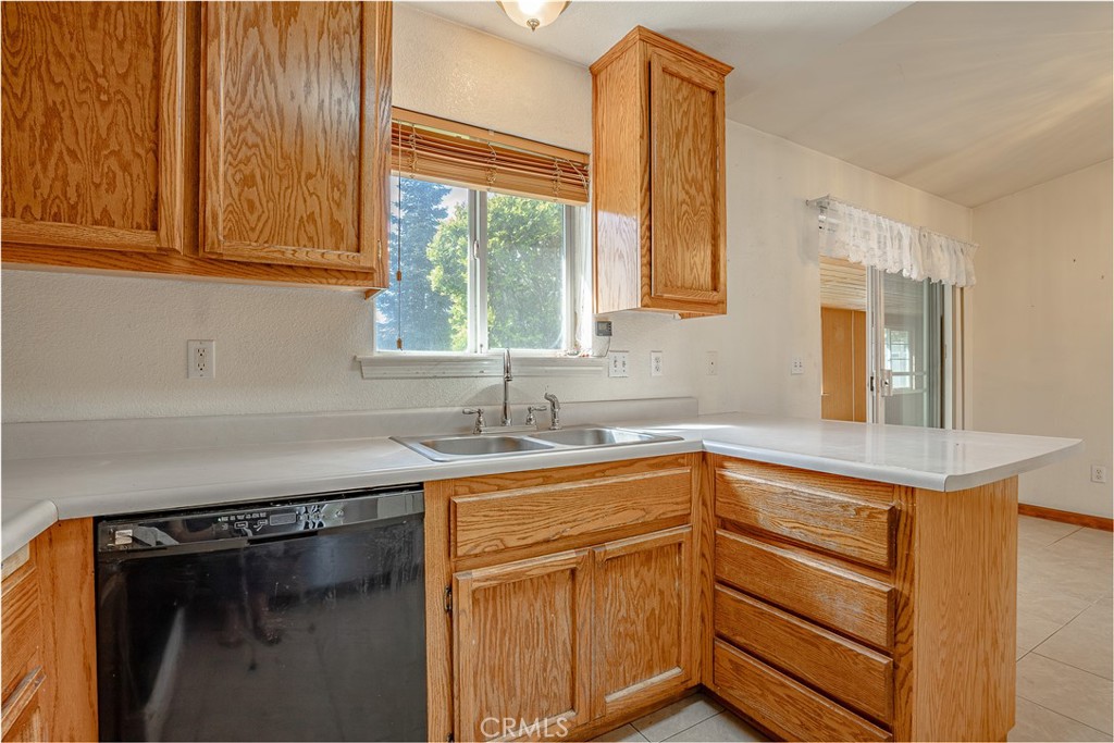 430 North Spring Street Susanville, CA 96130 - Photo 9 of 42