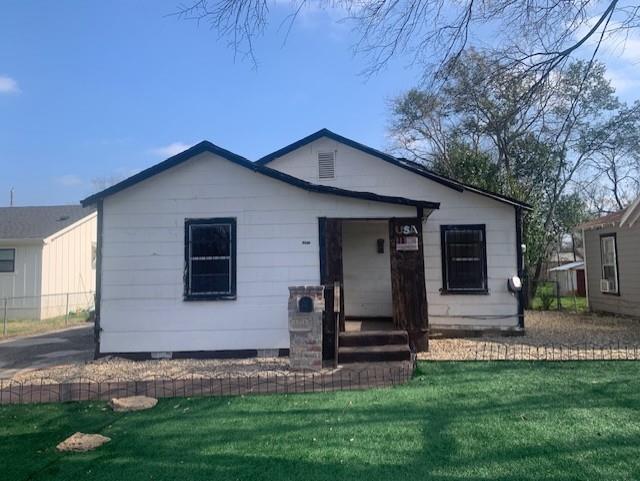1223 Preston Street Waco, TX 76704 - Photo 8 of 10 Bungalow featuring a front lawn