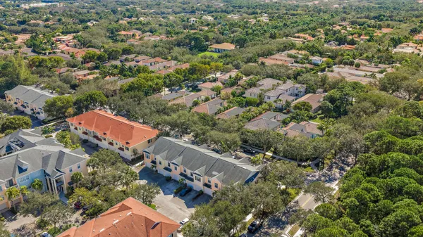 $565,000 | 105 Santiago Drive, Unit 102, Jupiter, FL 33458