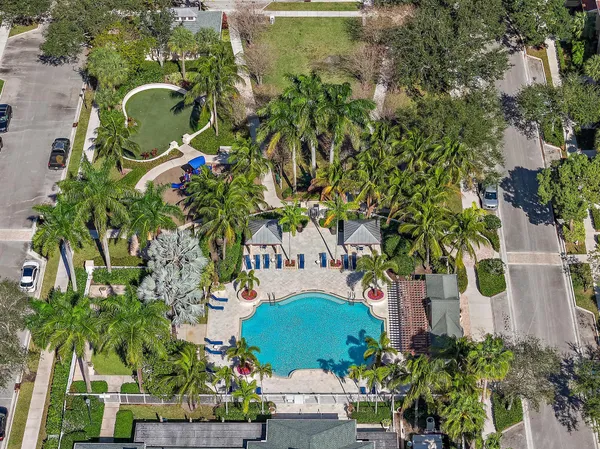 $565,000 | 105 Santiago Drive, Unit 102, Jupiter, FL 33458