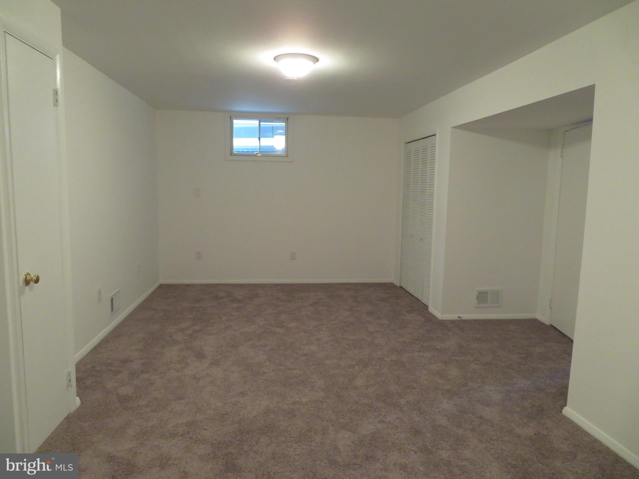 9703 Glen Avenue Silver Spring, MD 20910 - Photo 12 of 36