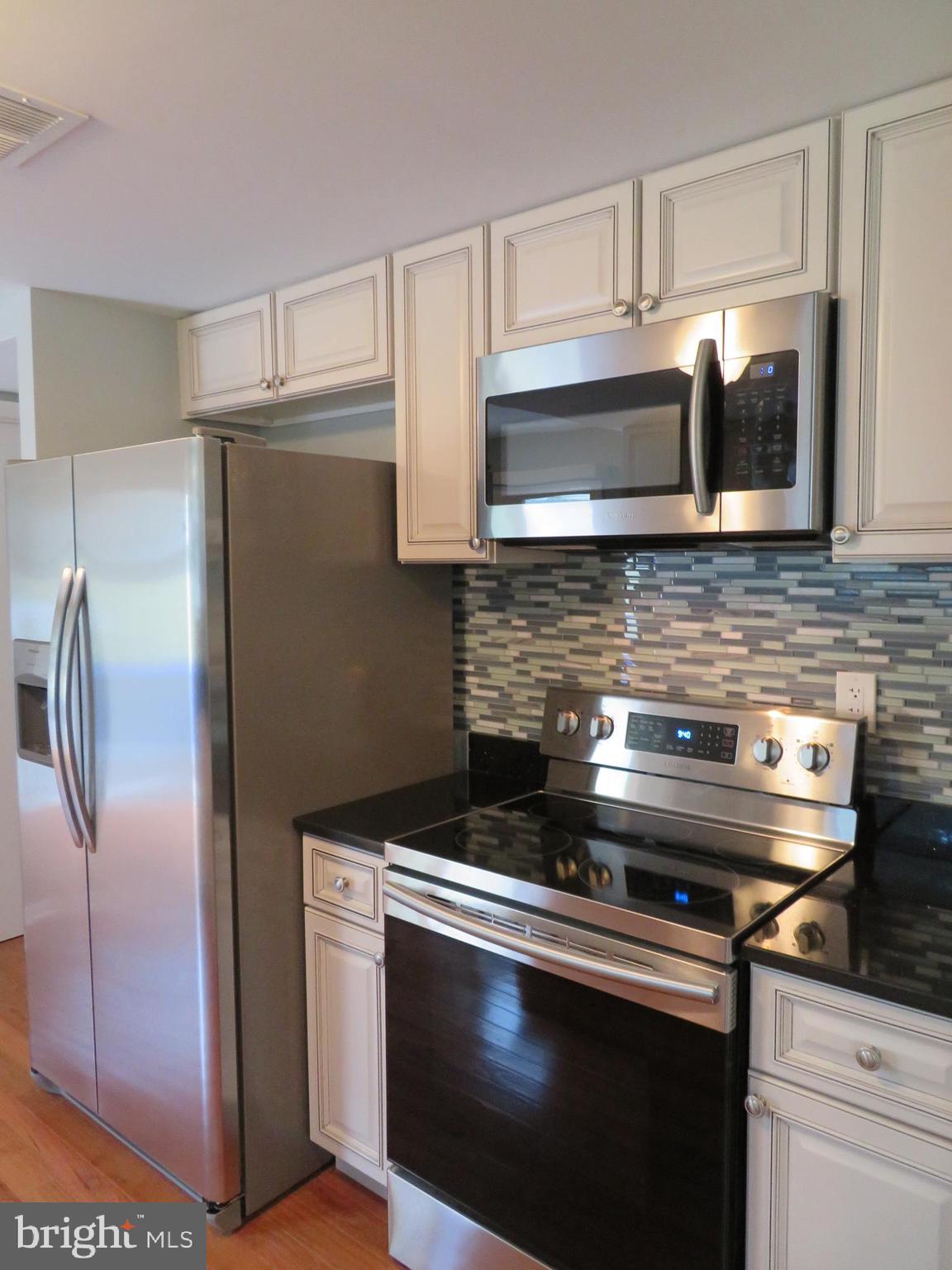 9703 Glen Avenue Silver Spring, MD 20910 - Photo 10 of 36