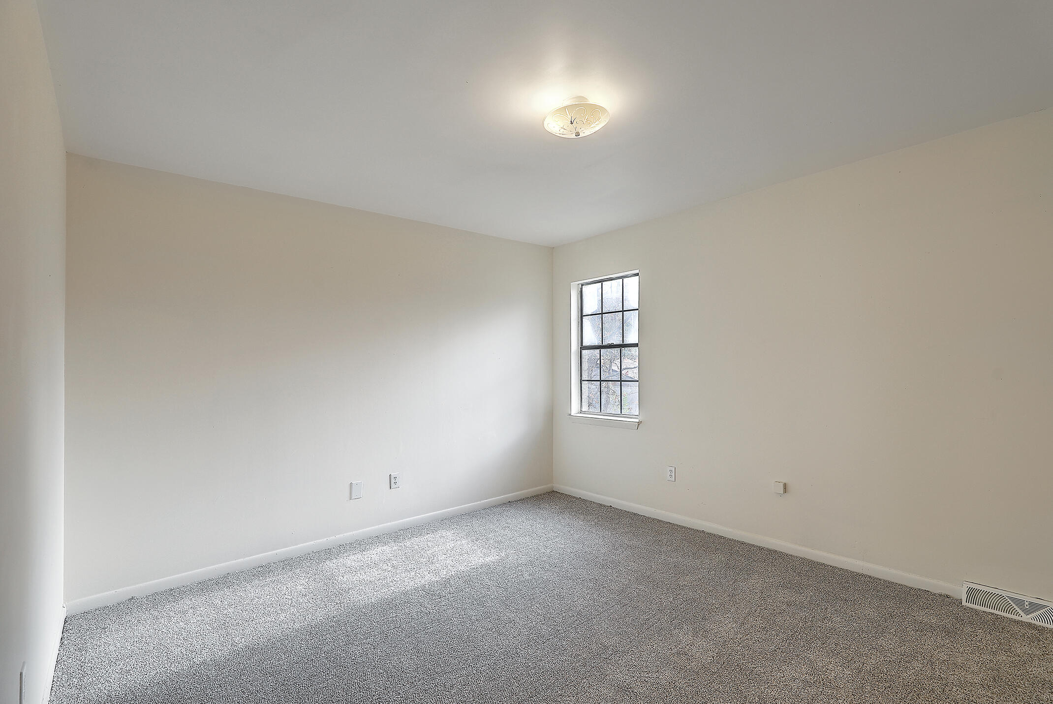2643 Fassitt Road North Charleston, SC 29406 - Photo 5 of 7 1R3A3130_1_2_3_4_5_6