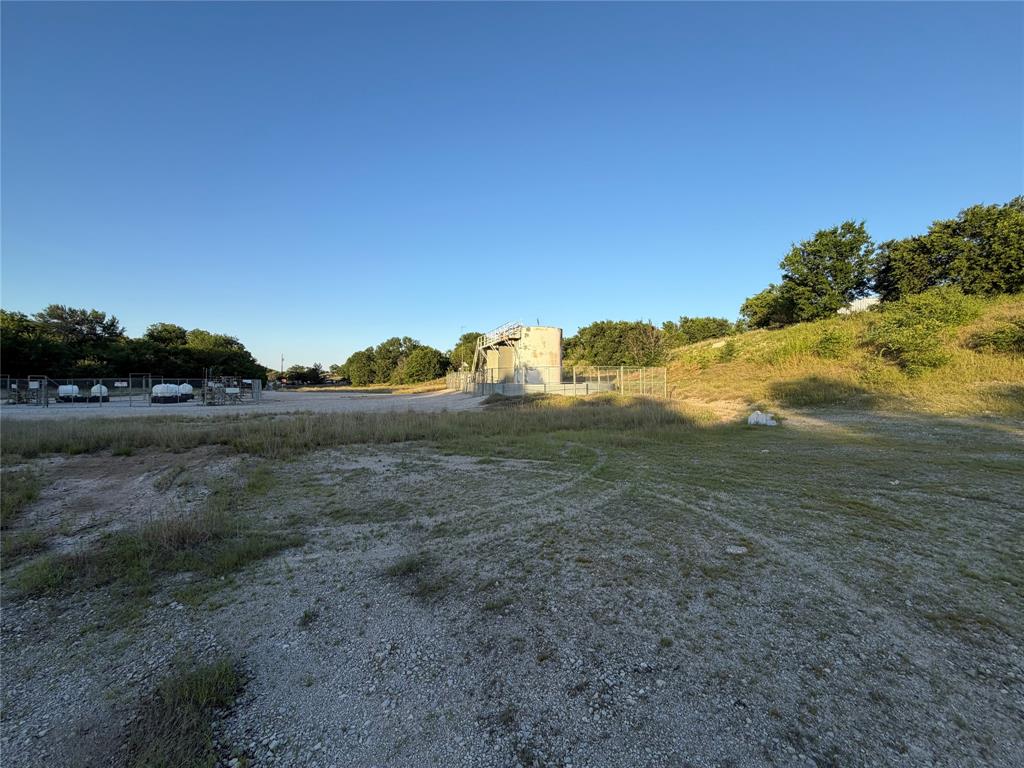 280 Coyote Trail Rhome, TX 76078 - Photo 7 of 11