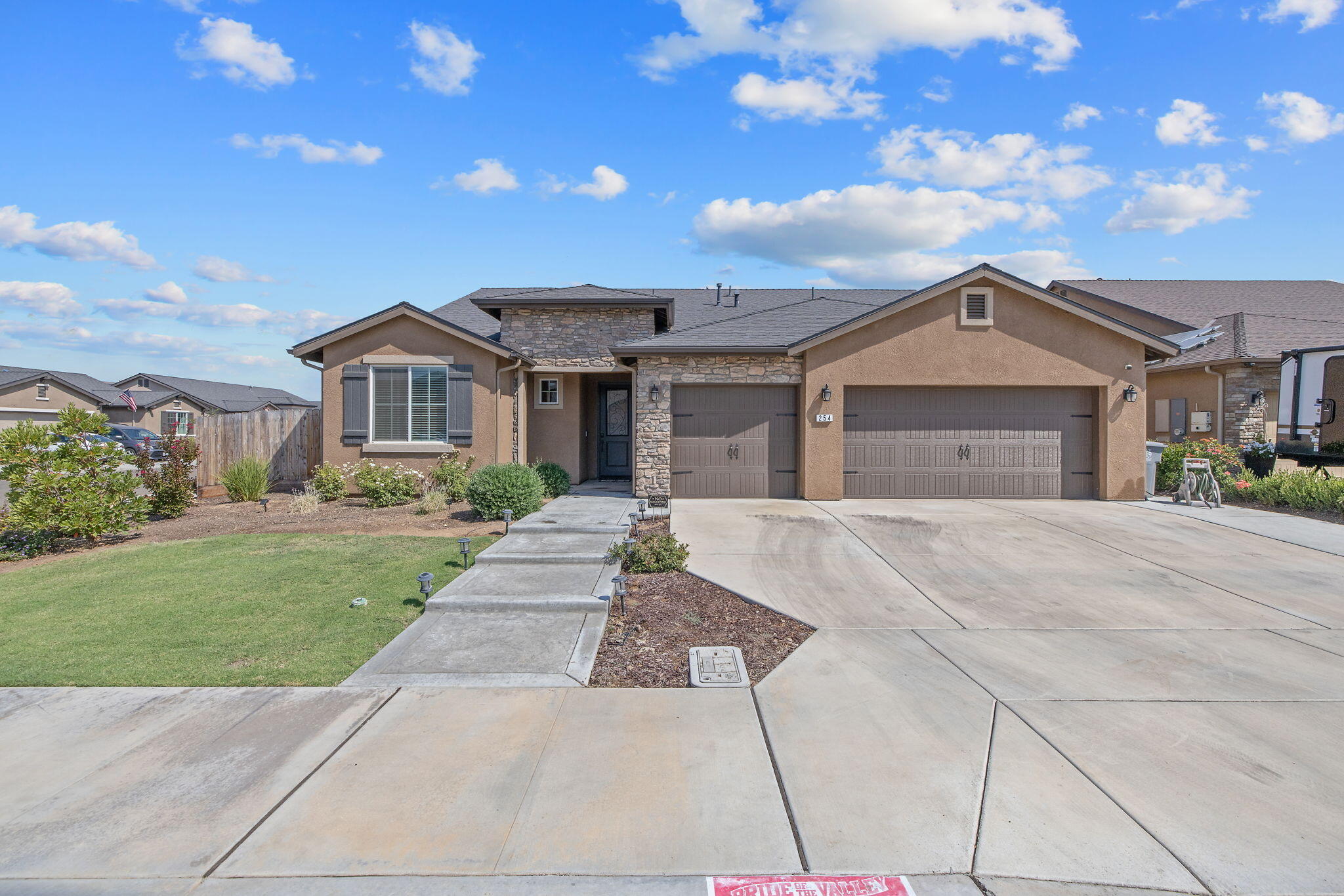 254 Rebel Street Reedley, CA 93654 - Photo 1 of 53 IMG_5430