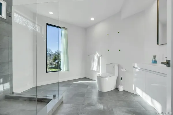 $150,000 | 10 Bay View Drive, Hampton Bays, NY 11946