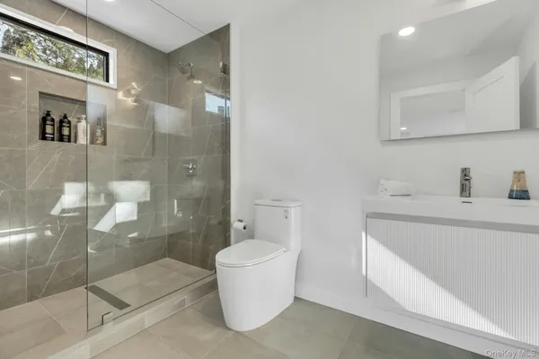 $150,000 | 10 Bay View Drive, Hampton Bays, NY 11946