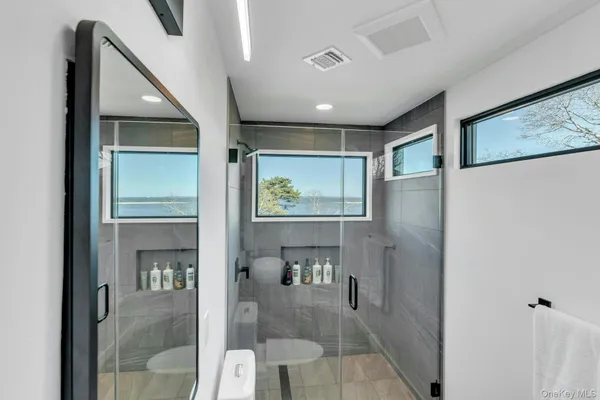 $150,000 | 10 Bay View Drive, Hampton Bays, NY 11946