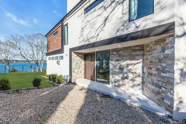 $150,000 | 10 Bay View Drive, Hampton Bays, NY 11946