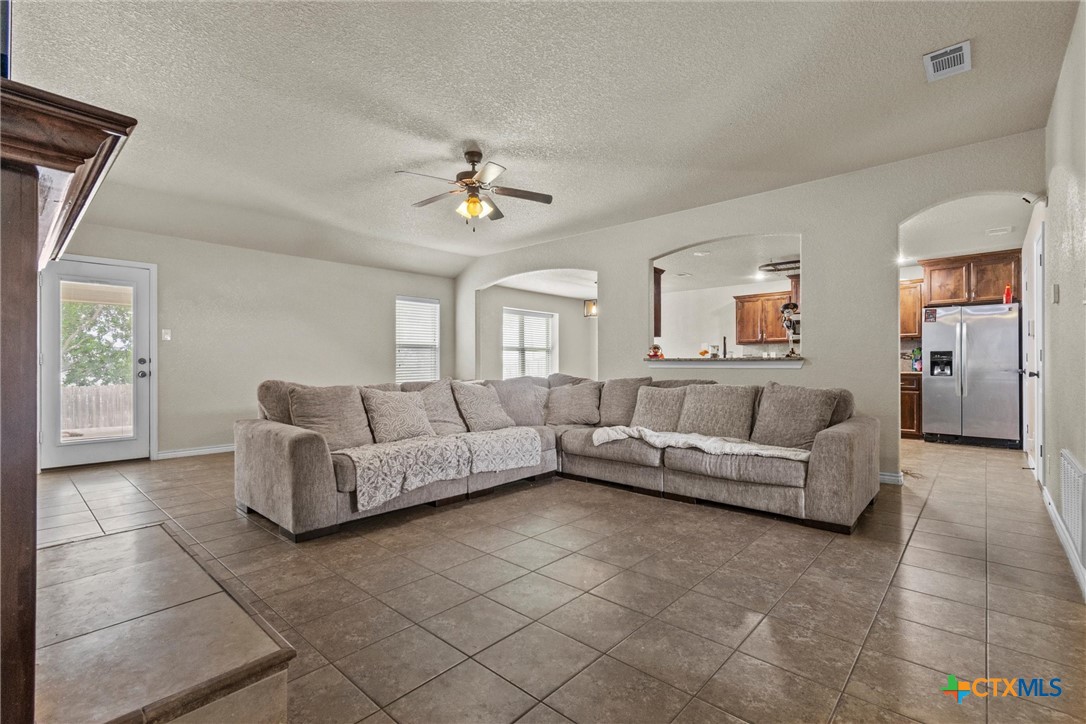 6405 Deorsam Loop Killeen, TX 76542 - Photo 11 of 36 a living room with furniture and a large window