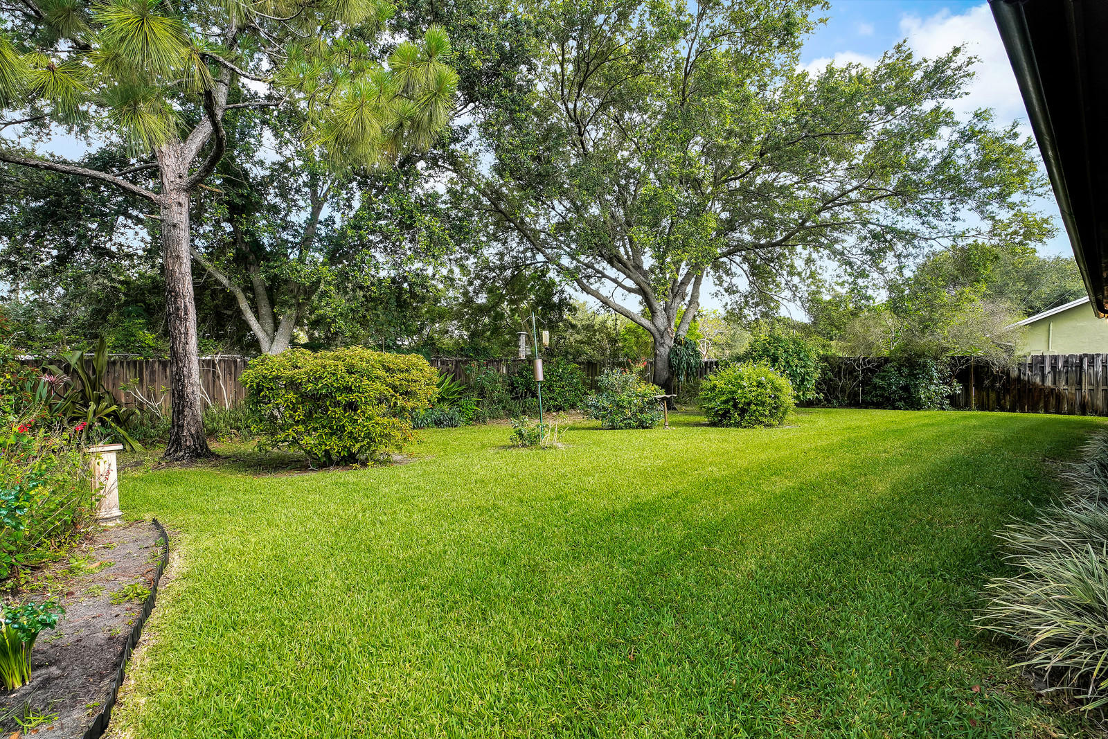 1075 Widgeon Road Wellington, FL 33414 - Photo 24 of 26 24_Image_24_of_26_mls