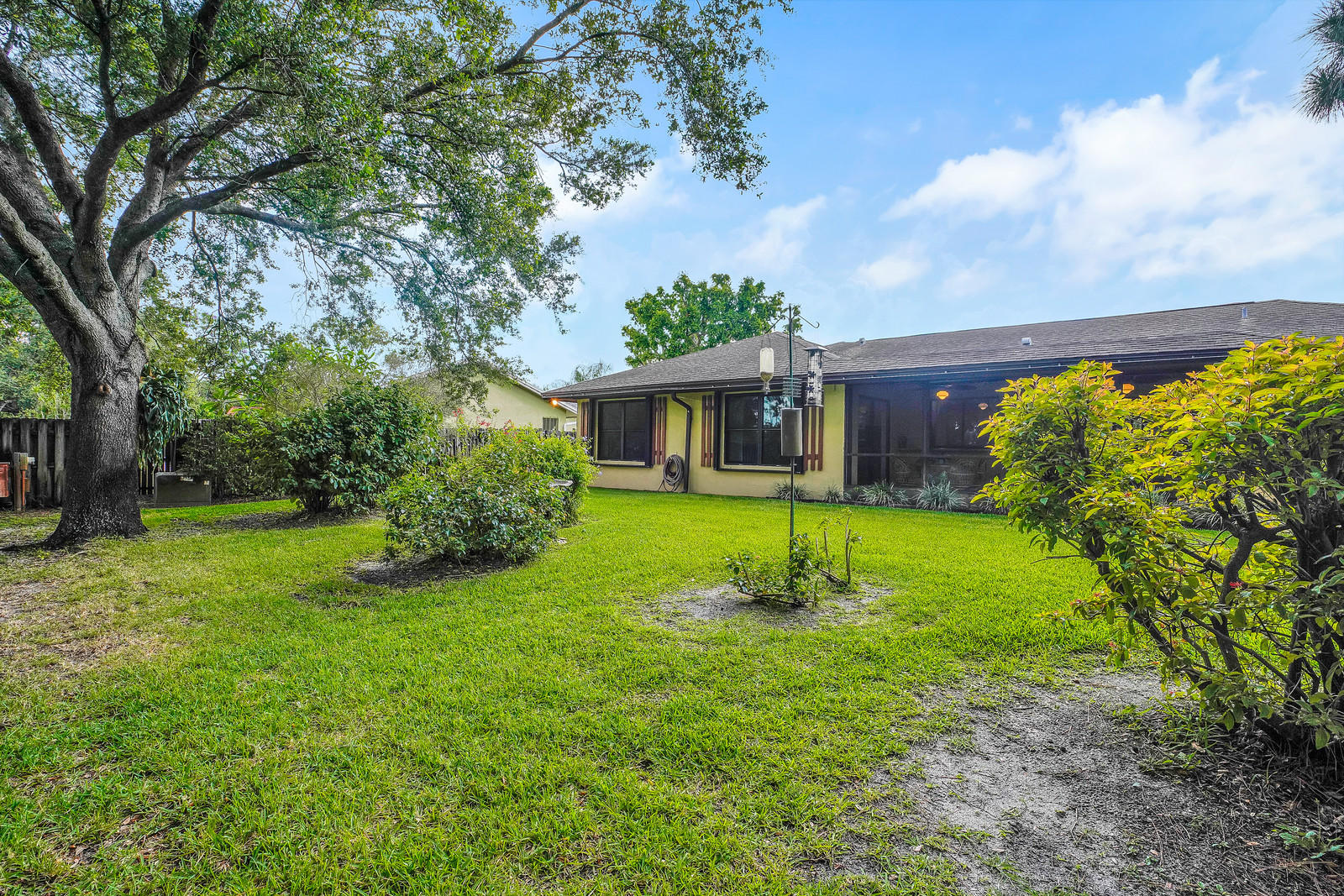 1075 Widgeon Road Wellington, FL 33414 - Photo 25 of 26 25_Image_25_of_26_mls