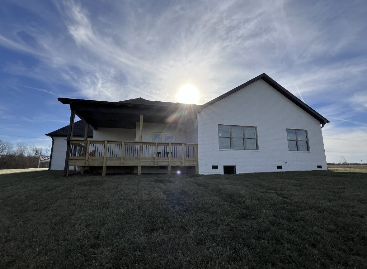 1015 Linder Ridge Road Woodlawn, TN 37191 - Photo 2 of 16