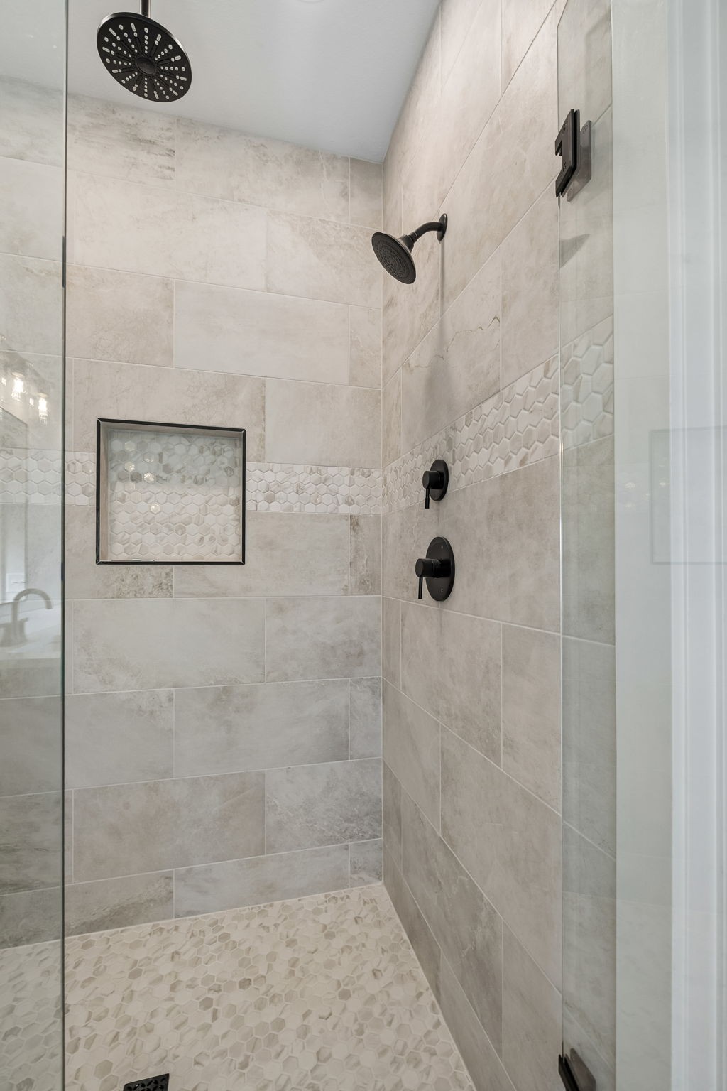 1015 Linder Ridge Road Woodlawn, TN 37191 - Photo 30 of 55 a bathroom with a shower