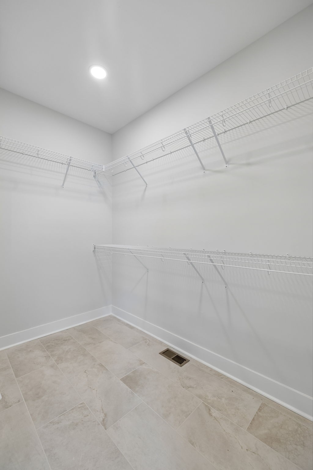 1015 Linder Ridge Road Woodlawn, TN 37191 - Photo 32 of 55 a view of a room