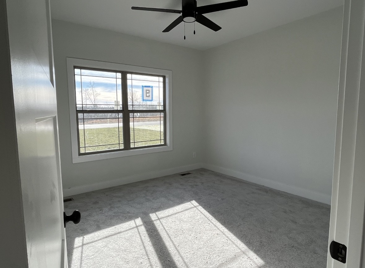 1015 Linder Ridge Road Woodlawn, TN 37191 - Photo 9 of 16