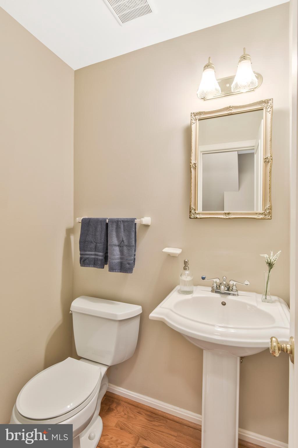 5988 Queenston Street Springfield, VA 22152 - Photo 13 of 50 Main level half bath