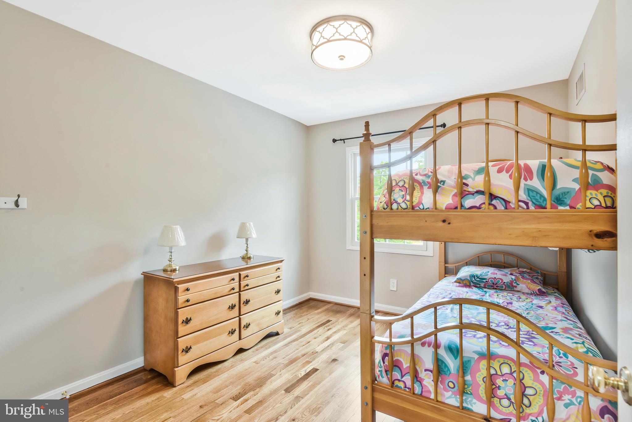 5988 Queenston Street Springfield, VA 22152 - Photo 18 of 50 Upper level bedroom #1