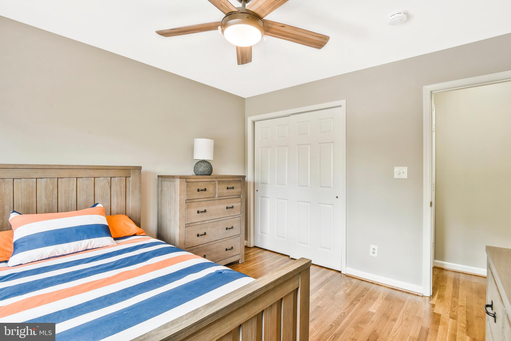 5988 Queenston Street Springfield, VA 22152 - Photo 20 of 50 Upper level bedroom #2