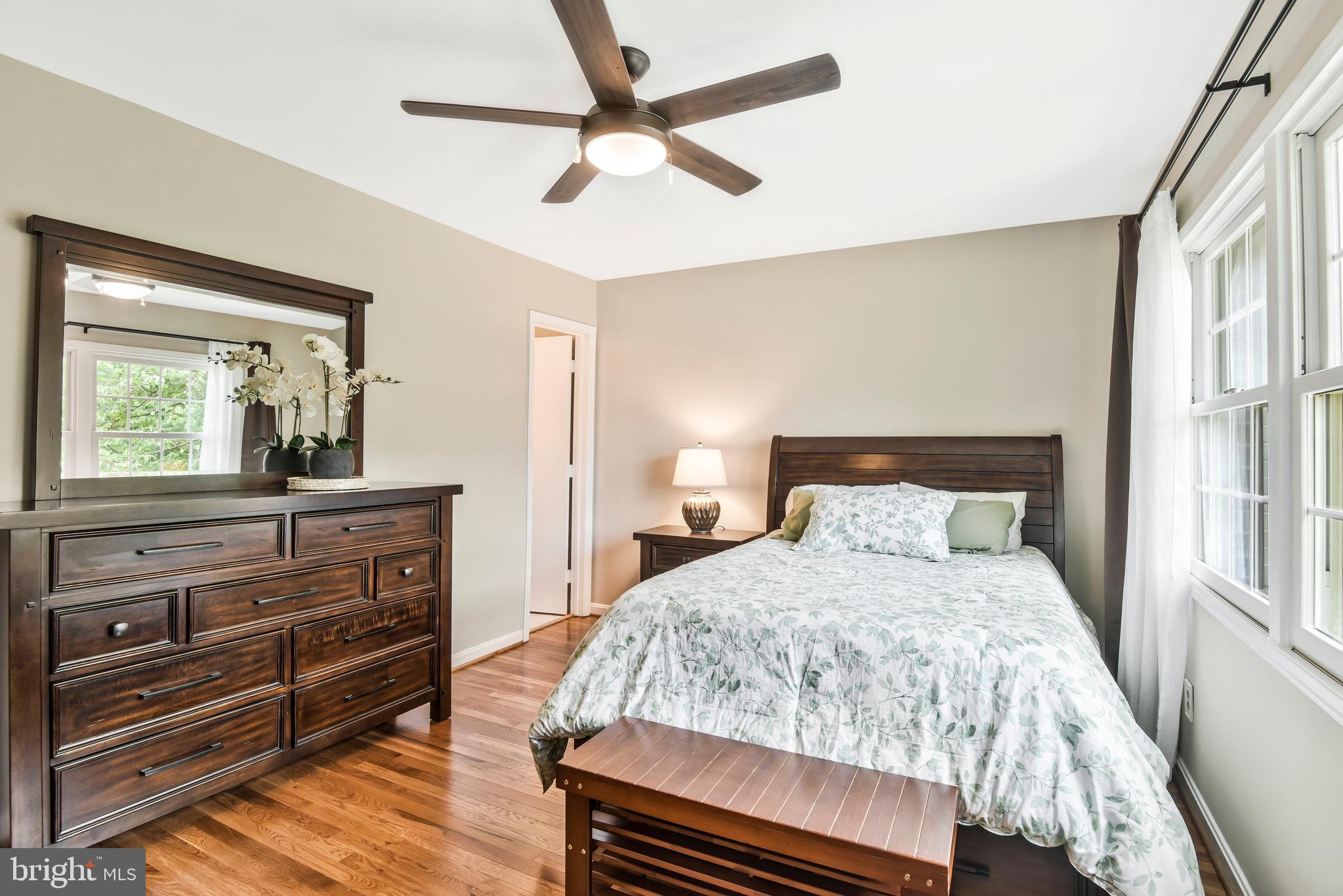 5988 Queenston Street Springfield, VA 22152 - Photo 26 of 50 Primary bedroom