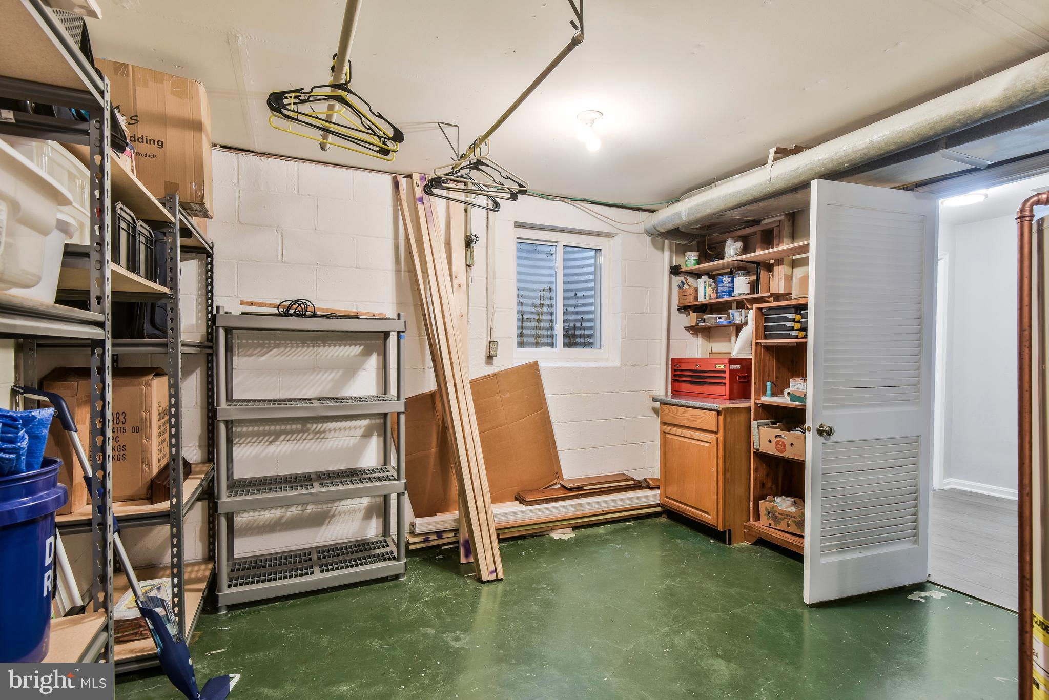 5988 Queenston Street Springfield, VA 22152 - Photo 31 of 50 Utility/laundry room