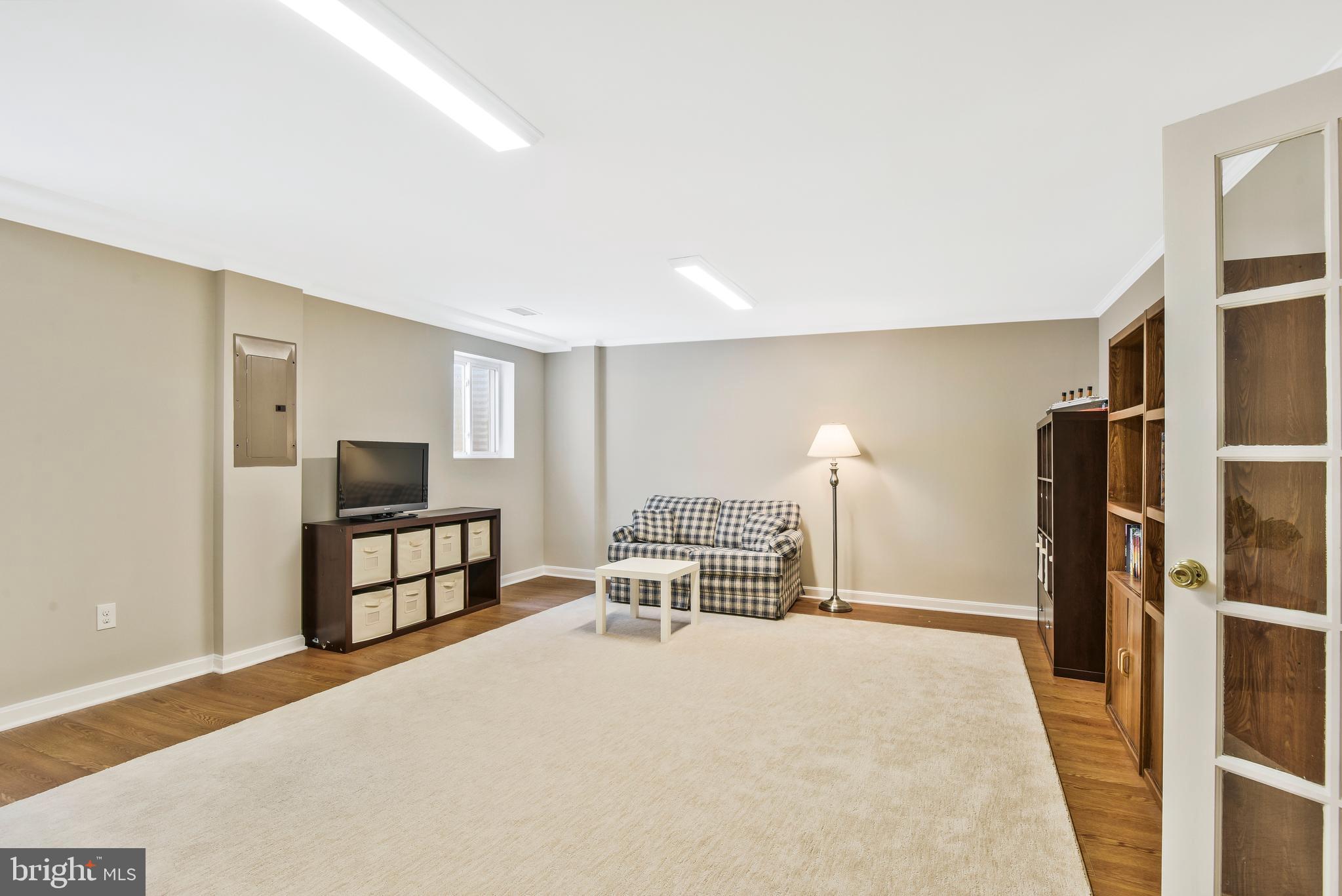 5988 Queenston Street Springfield, VA 22152 - Photo 33 of 50 Perfect for entertaining, gym room or remote work!