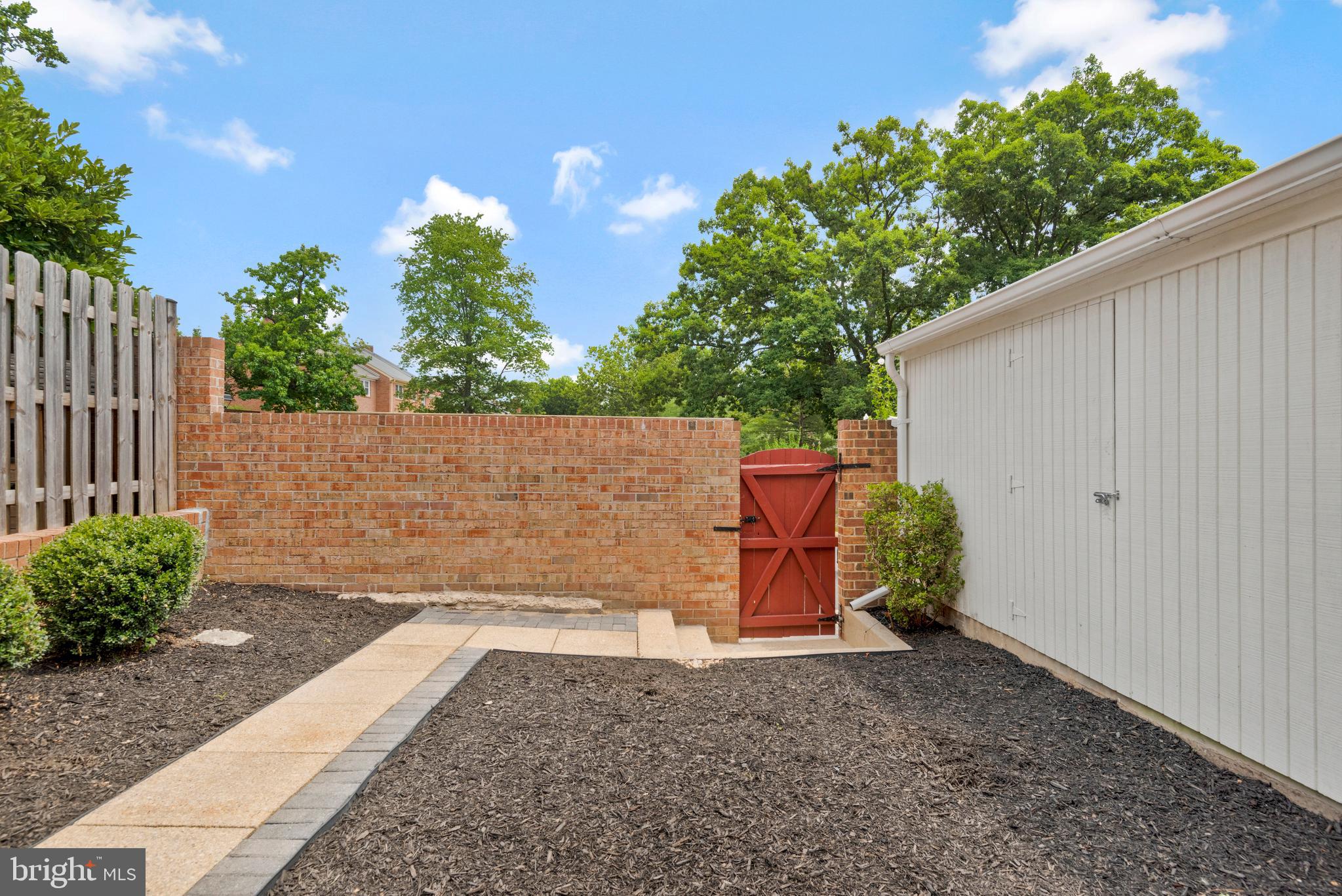 5988 Queenston Street Springfield, VA 22152 - Photo 34 of 50 Backyard/patio