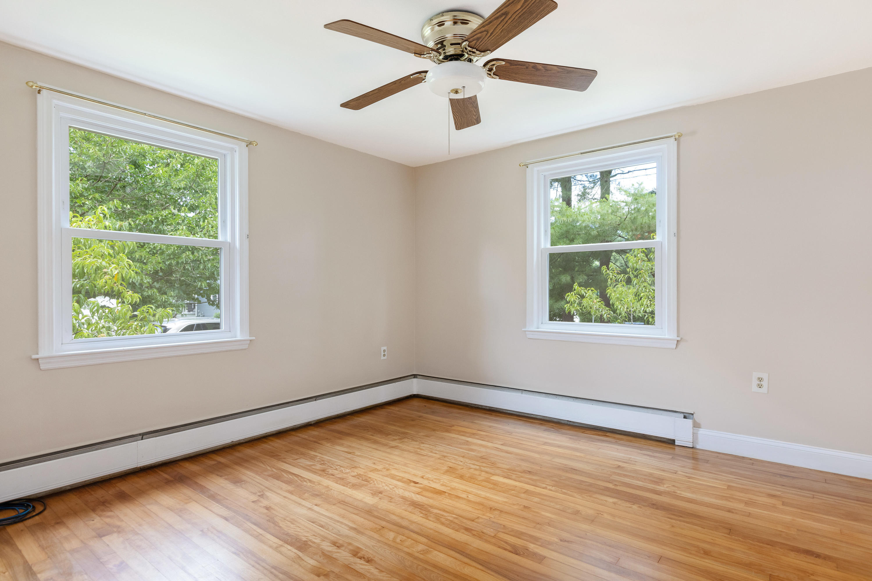 54 Wythburn Road South Portland, ME 04106 - Photo 15 of 35 54 Wythburn Rd South Portland-print-015-
