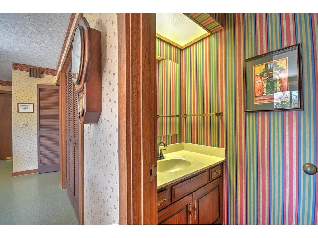 169 Columbine Road Kingsport, TN 37660 - Photo 18 of 36 Photo 18