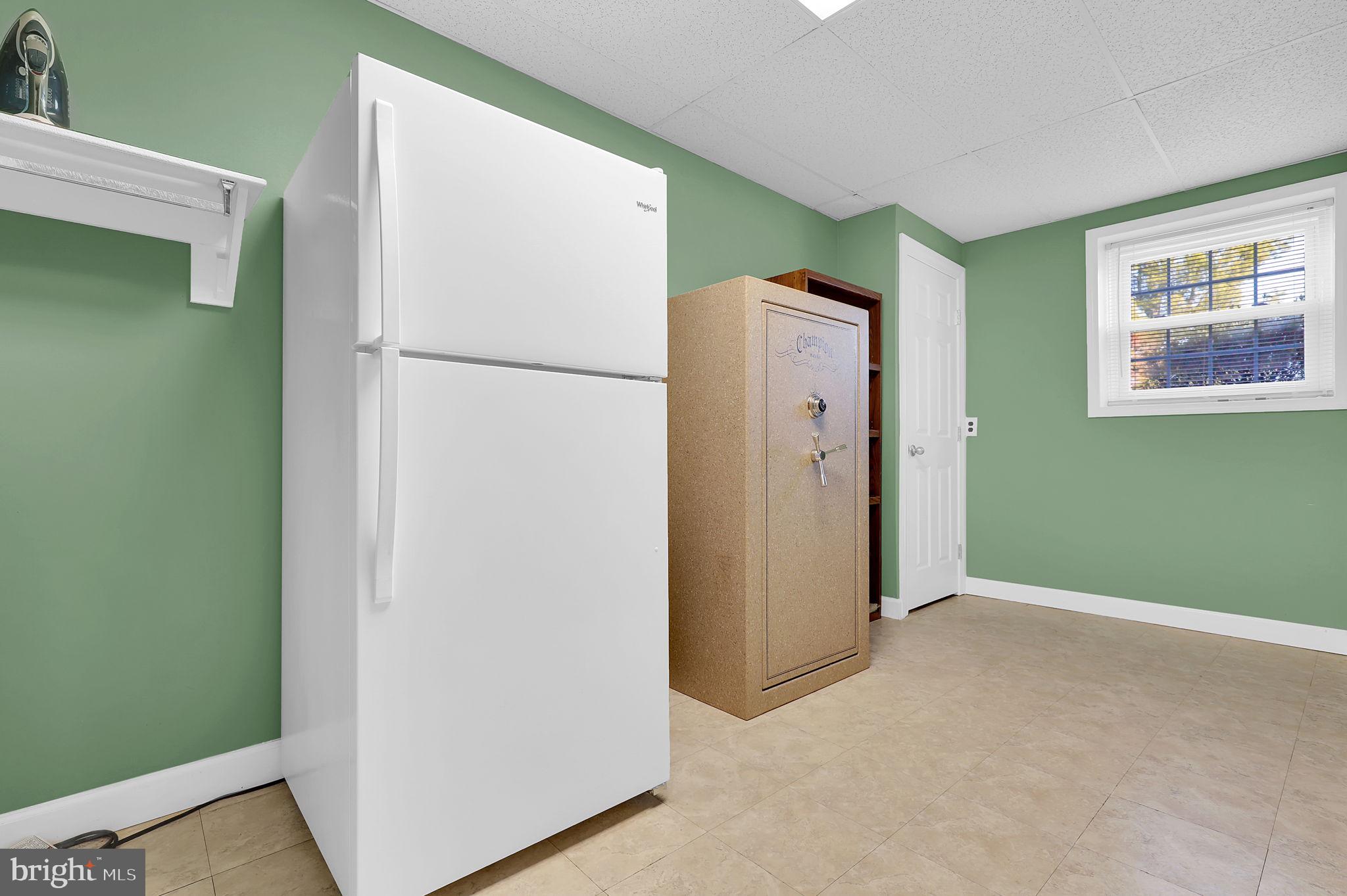 5709 Adamstown Road Adamstown, MD 21710 - Photo 26 of 42 a view of an empty room