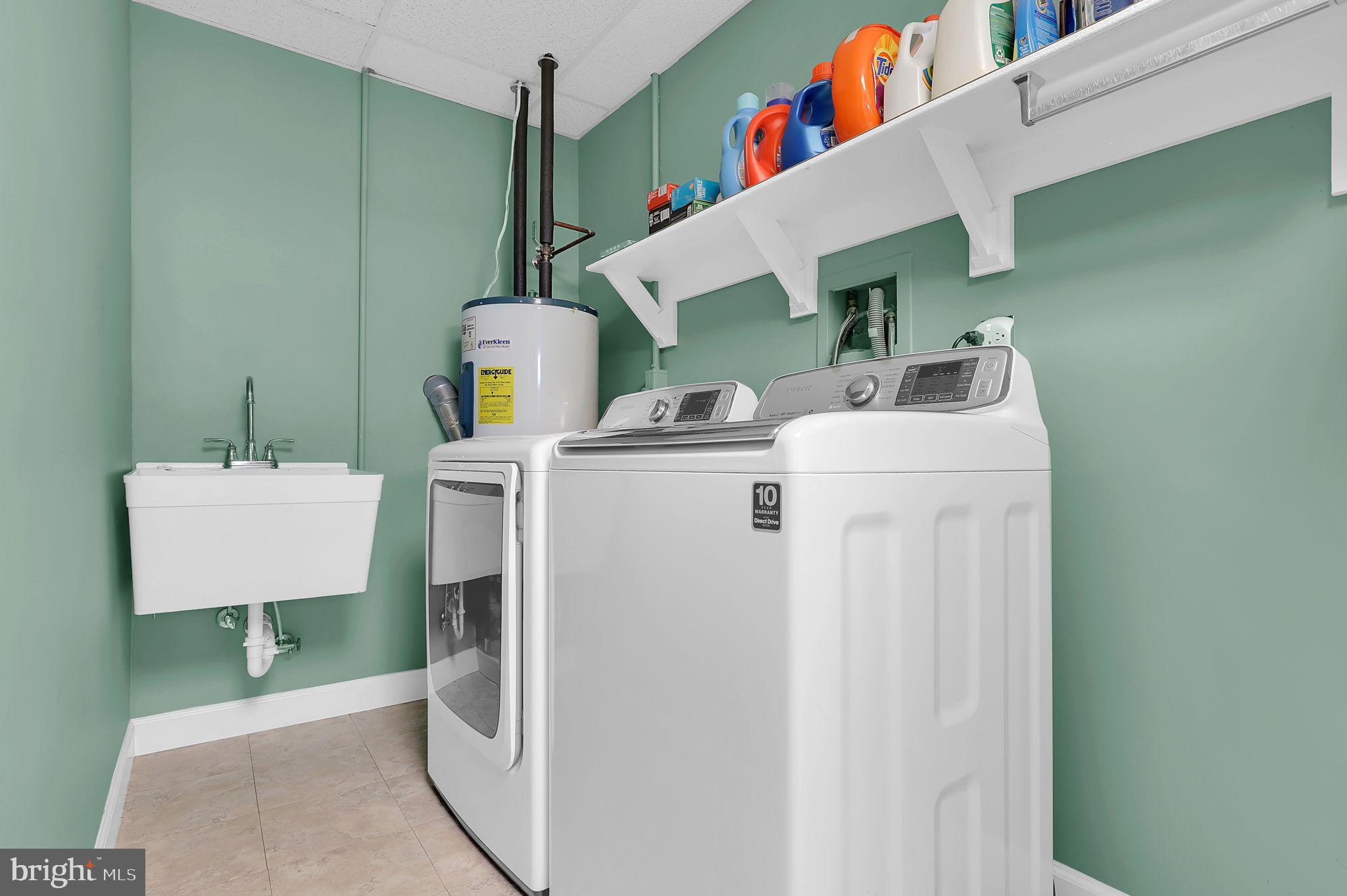 5709 Adamstown Road Adamstown, MD 21710 - Photo 27 of 42 a utility room with dryer and washer