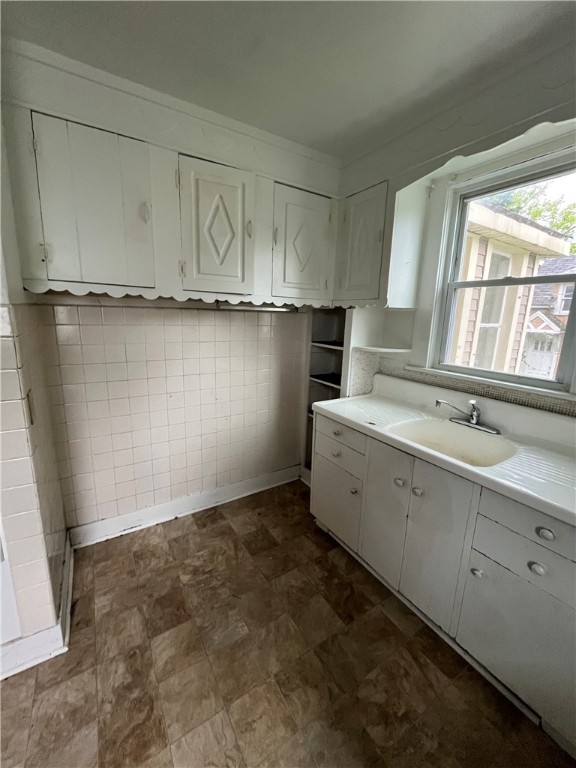 87 Sunset Street Rochester, NY 14606 - Photo 8 of 24